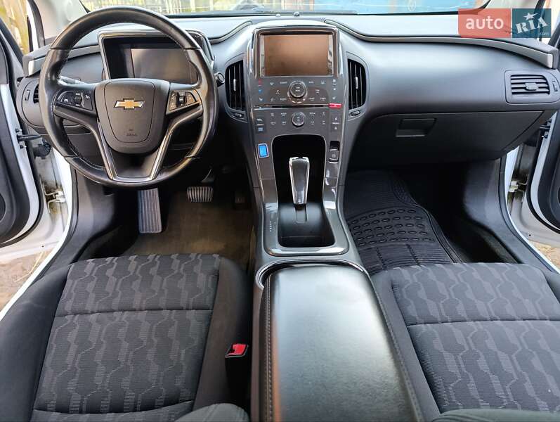 Хэтчбек Chevrolet Volt 2015 в Стрые