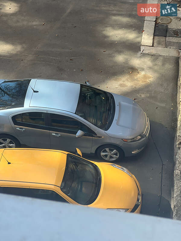 Хетчбек Chevrolet Volt 2014 в Києві