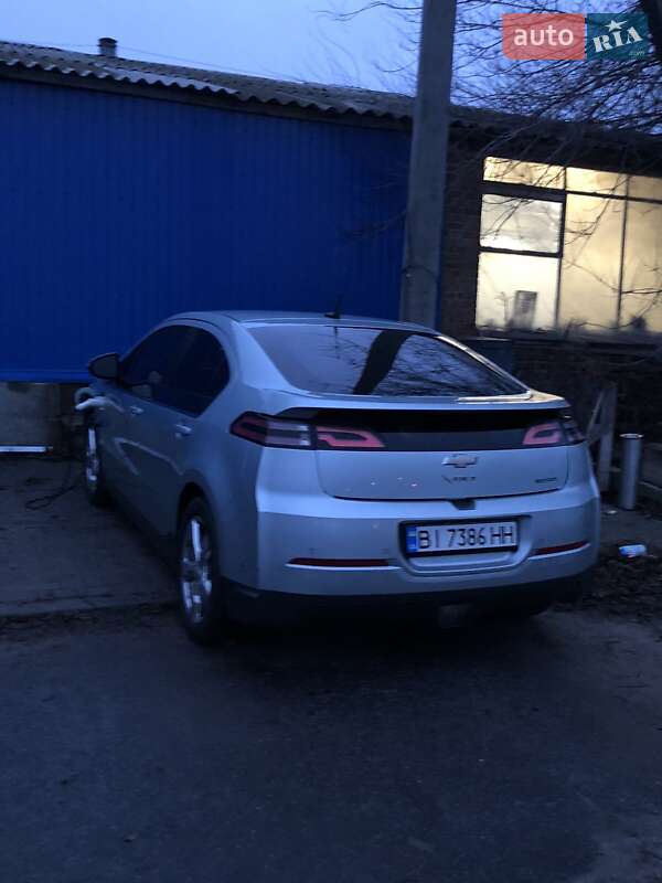 Хэтчбек Chevrolet Volt 2013 в 