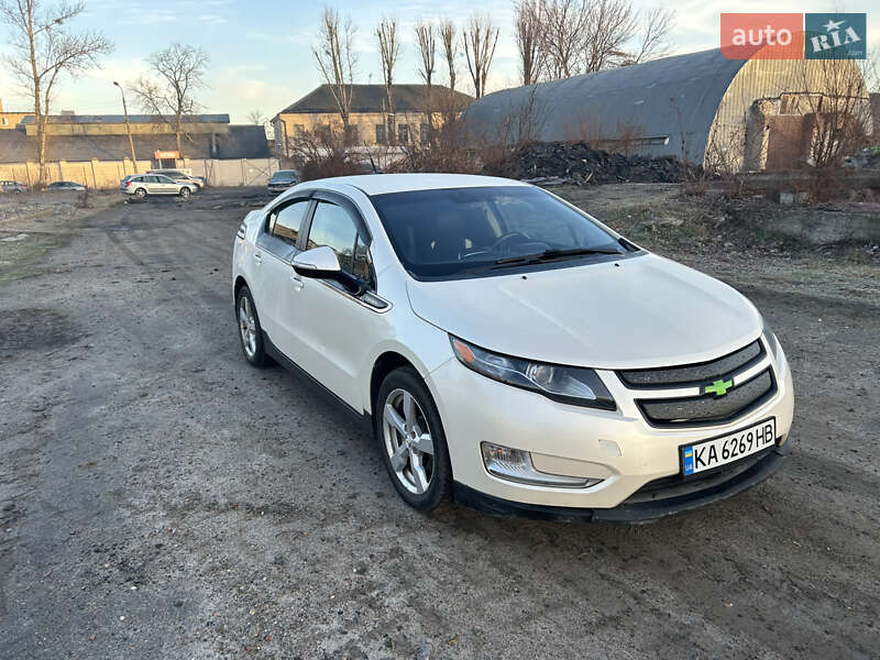 Хэтчбек Chevrolet Volt 2012 в Киеве