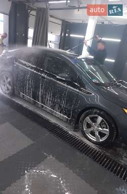 Хэтчбек Chevrolet Volt 2011 в 