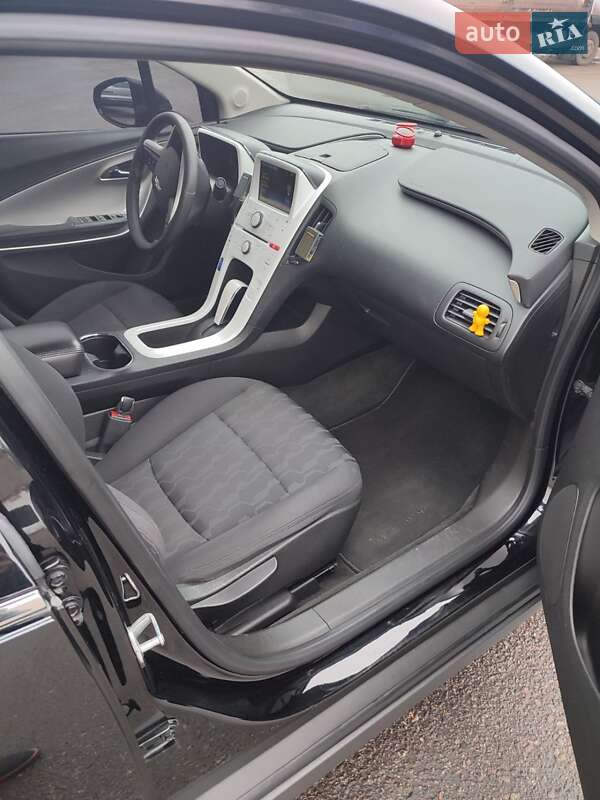 Хэтчбек Chevrolet Volt 2013 в Корсуне-Шевченковском