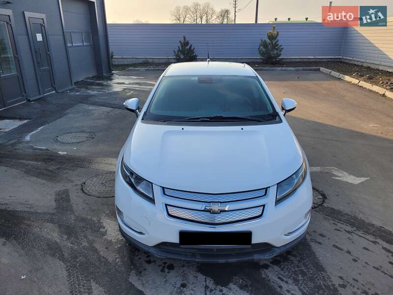 Хэтчбек Chevrolet Volt 2014 в Умани