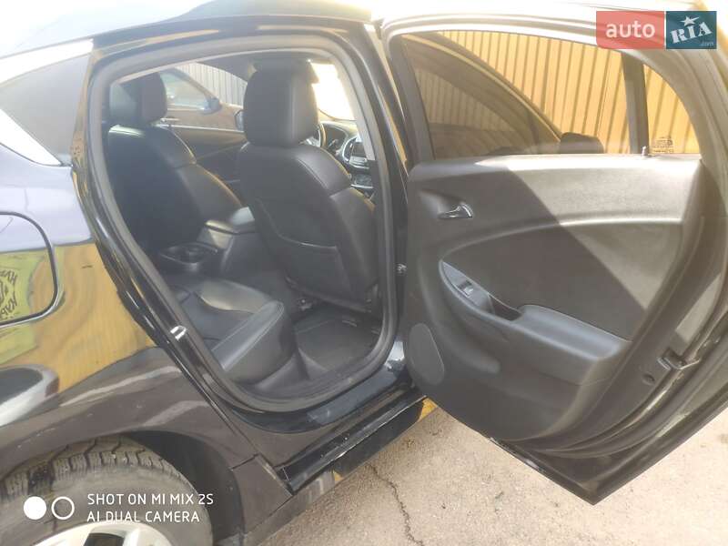 Хетчбек Chevrolet Volt 2017 в Ужгороді