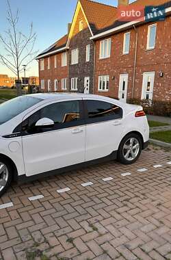 Хэтчбек Chevrolet Volt 2014 в 