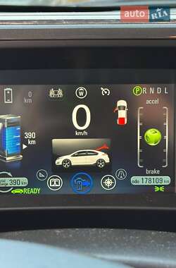 Хэтчбек Chevrolet Volt 2014 в 