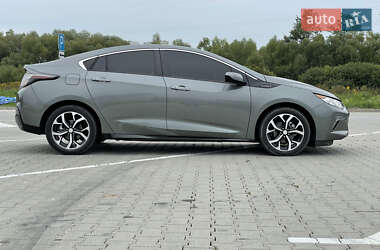 Хэтчбек Chevrolet Volt 2016 в 
