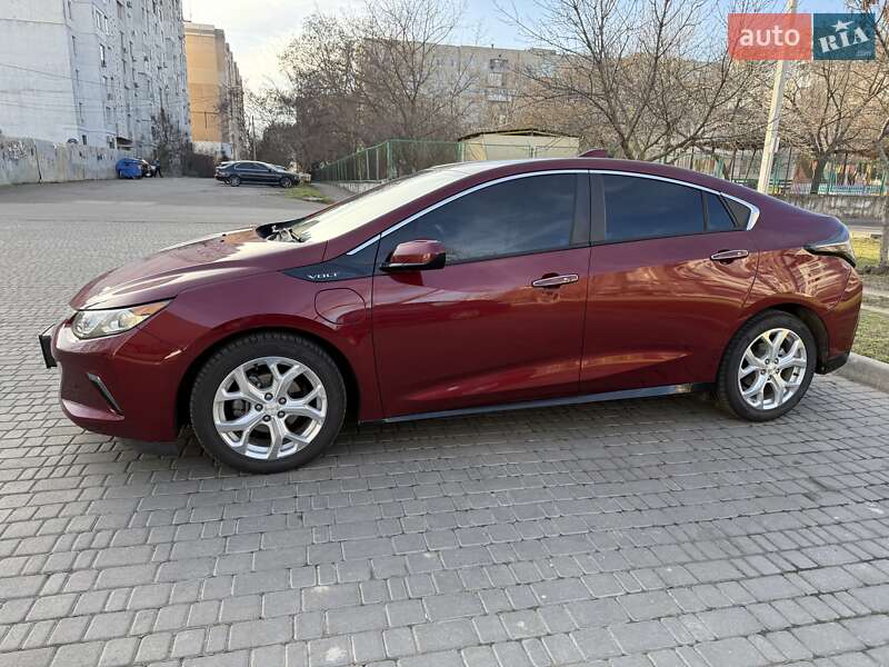 Хэтчбек Chevrolet Volt 2016 в Первомайске