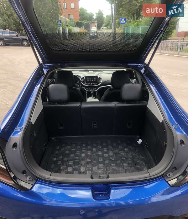 Хэтчбек Chevrolet Volt 2015 в Киеве
