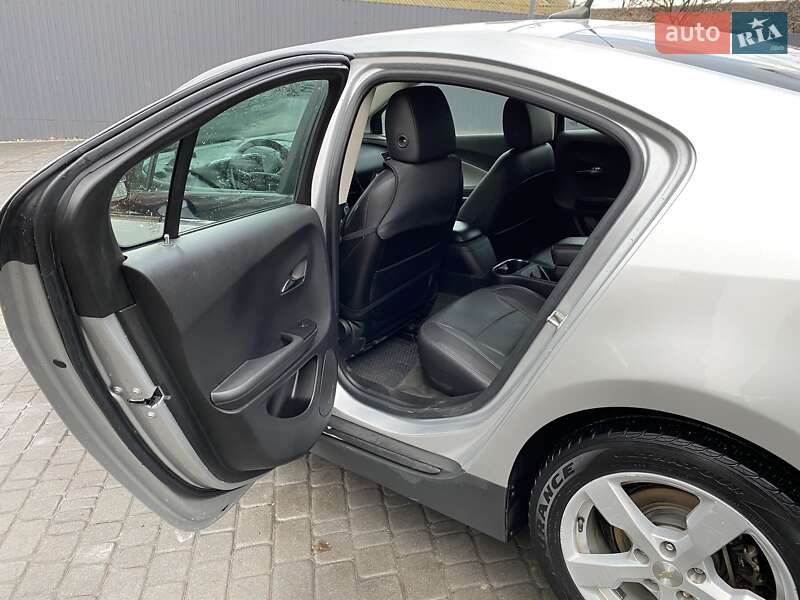 Хэтчбек Chevrolet Volt 2014 в Днепре