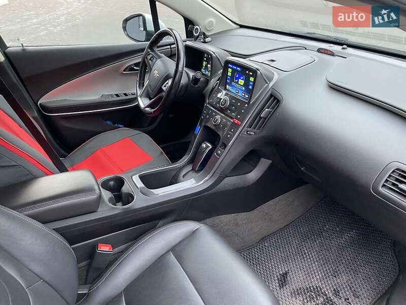 Хэтчбек Chevrolet Volt 2014 в Днепре