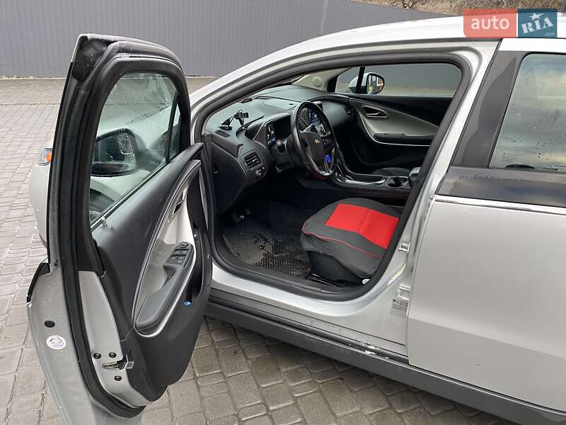 Хэтчбек Chevrolet Volt 2014 в Днепре