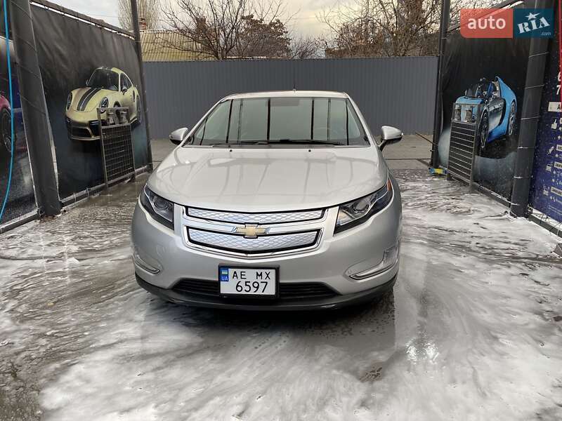 Хэтчбек Chevrolet Volt 2014 в Днепре
