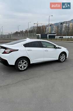 Хэтчбек Chevrolet Volt 2016 в 