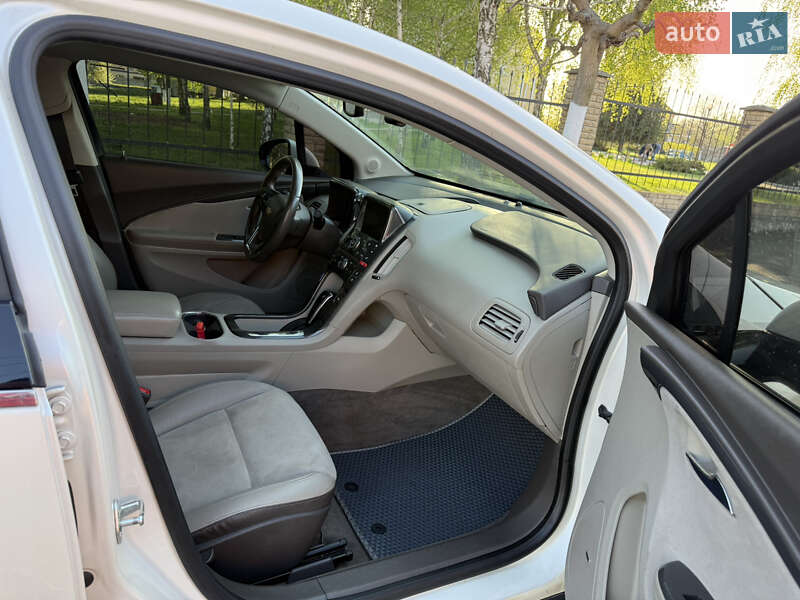 Хетчбек Chevrolet Volt 2013 в Києві