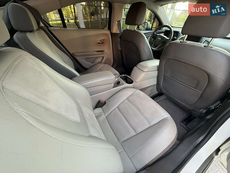Хетчбек Chevrolet Volt 2013 в Києві