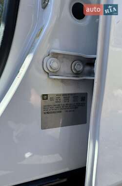 Хэтчбек Chevrolet Volt 2015 в 