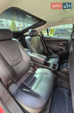 Хэтчбек Chevrolet Volt 2015 в 