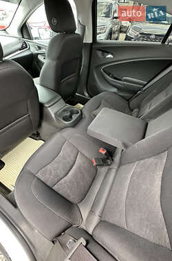 Хэтчбек Chevrolet Volt 2016 в 