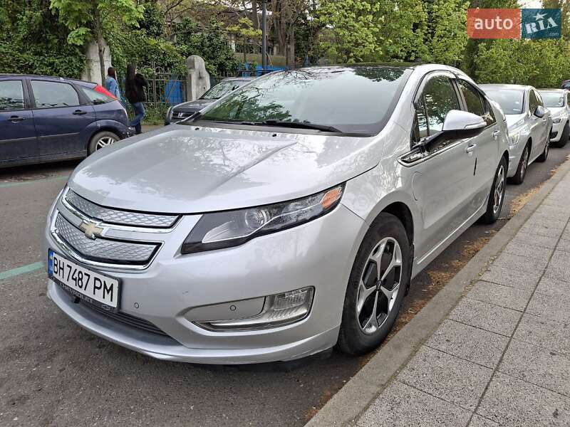 Хэтчбек Chevrolet Volt 2011 в 