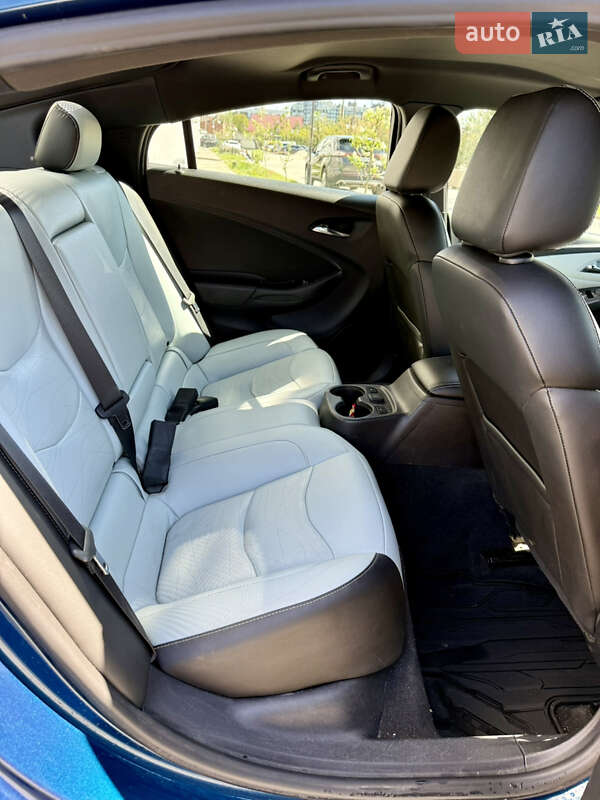 Хэтчбек Chevrolet Volt 2019 в Ивано-Франковске