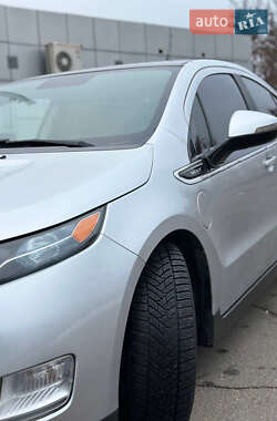 Хэтчбек Chevrolet Volt 2012 в 