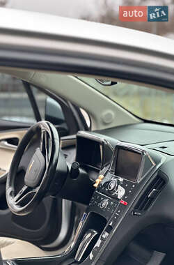 Хэтчбек Chevrolet Volt 2012 в 