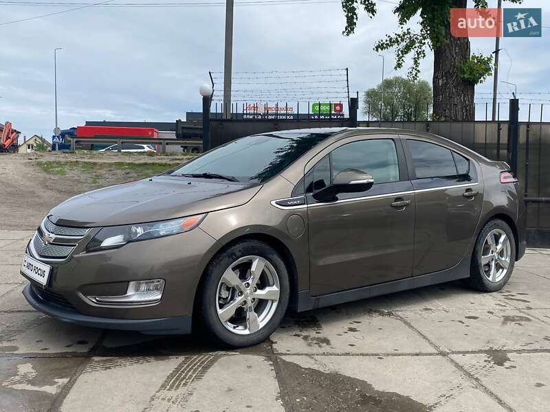 Хэтчбек Chevrolet Volt 2014 в Киеве
