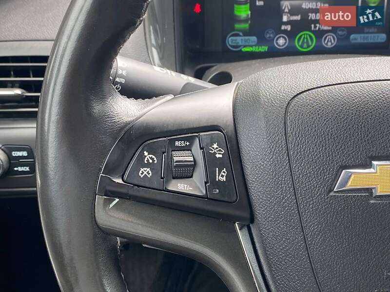 Хэтчбек Chevrolet Volt 2014 в Киеве
