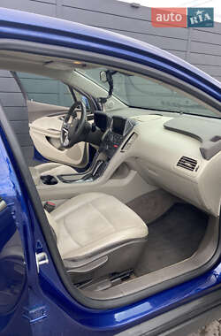 Хэтчбек Chevrolet Volt 2012 в 