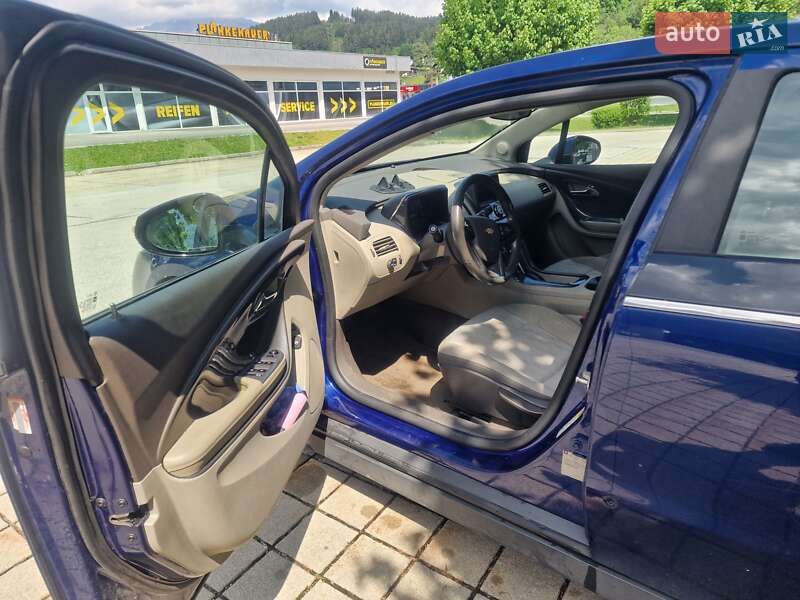 Хэтчбек Chevrolet Volt 2013 в Кицмани