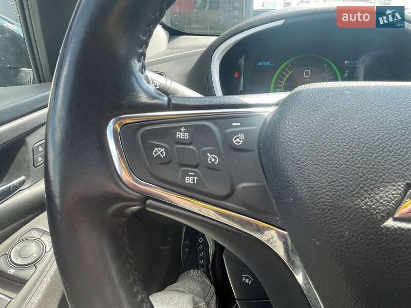 Хэтчбек Chevrolet Volt 2018 в Киеве