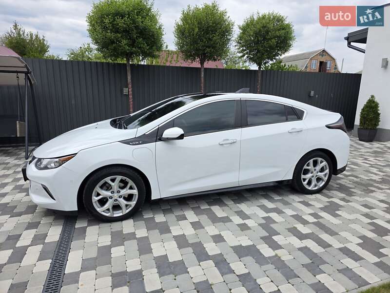 Хетчбек Chevrolet Volt 2017 в Києві