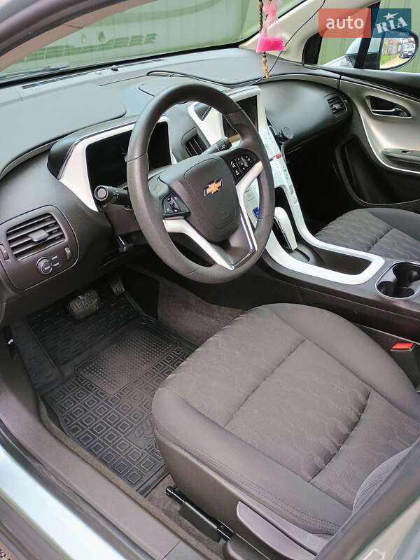 Хэтчбек Chevrolet Volt 2012 в Самборе