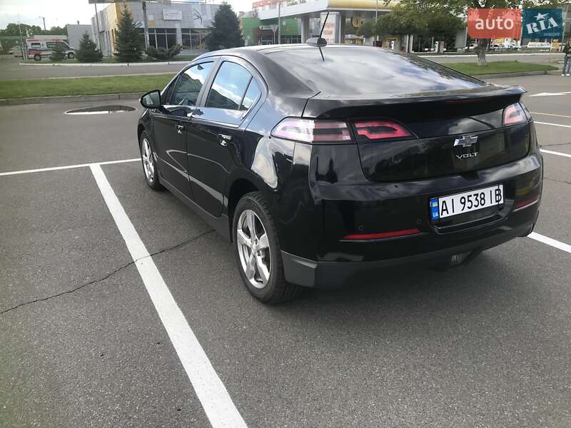 Хэтчбек Chevrolet Volt 2014 в Киеве