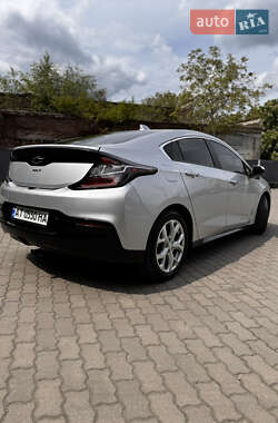 Хэтчбек Chevrolet Volt 2016 в 