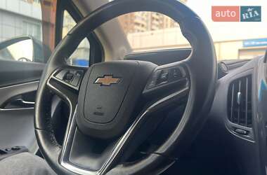 Хэтчбек Chevrolet Volt 2013 в 