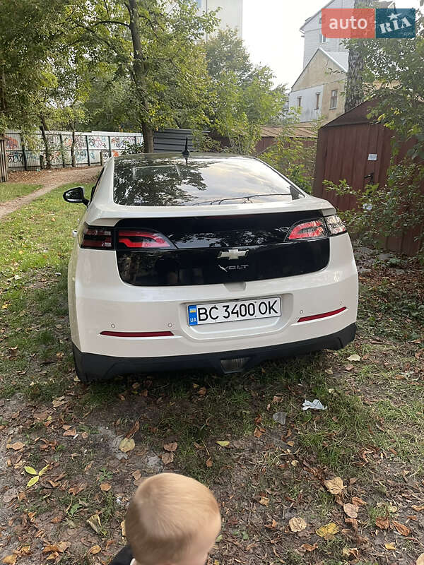 Хетчбек Chevrolet Volt 2011 в Львові