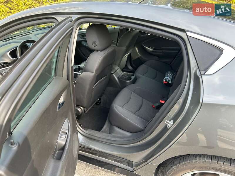 Хетчбек Chevrolet Volt 2016 в Києві фото 9 Хетчбек Chevrolet Volt 2016 в Києві