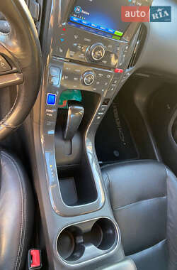 Хетчбек Chevrolet Volt 2012 в 