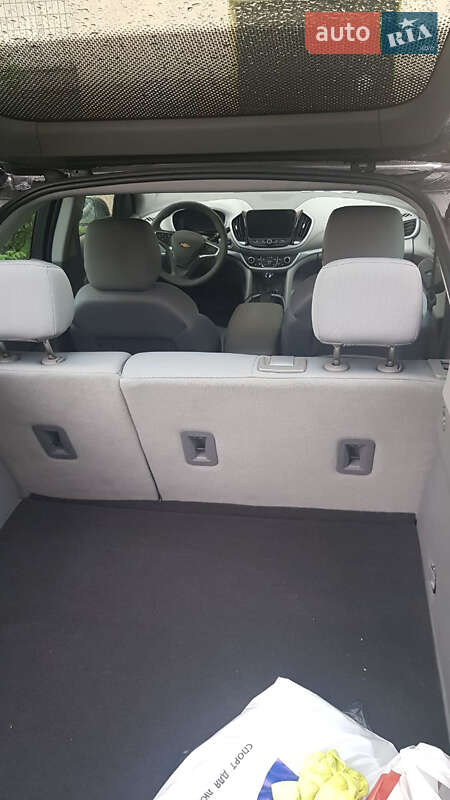 Хэтчбек Chevrolet Volt 2015 в Киеве