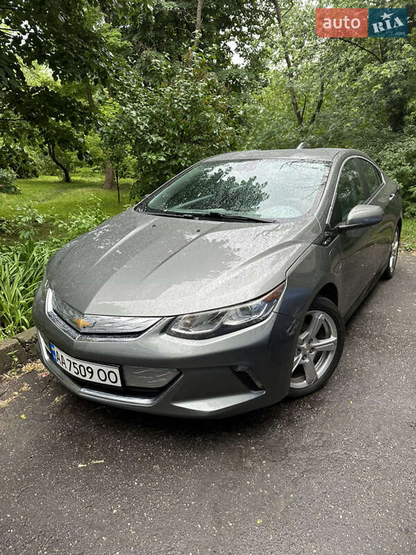 Хэтчбек Chevrolet Volt 2015 в Киеве