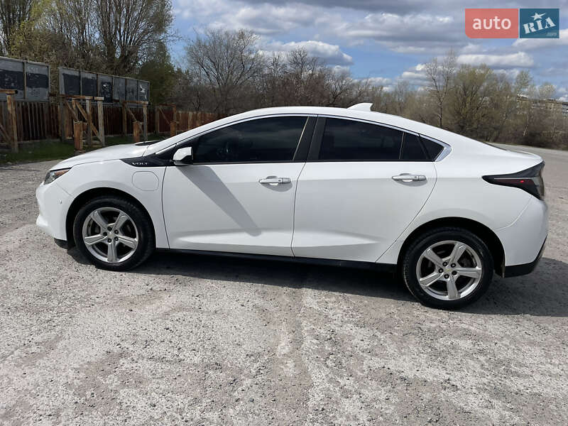 Хетчбек Chevrolet Volt 2015 в Кам'янському