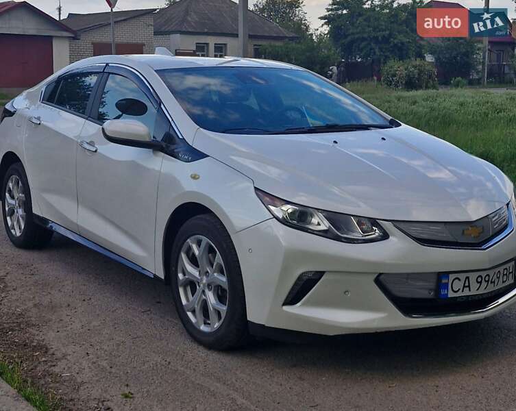 Хэтчбек Chevrolet Volt 2017 в Черкассах
