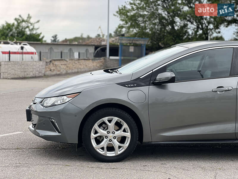 Хэтчбек Chevrolet Volt 2015 в Запорожье