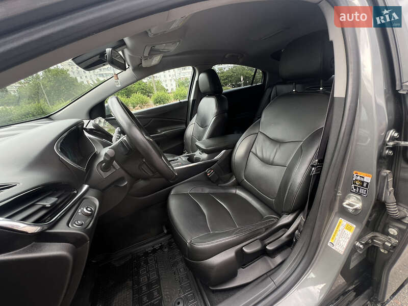 Хэтчбек Chevrolet Volt 2015 в Запорожье