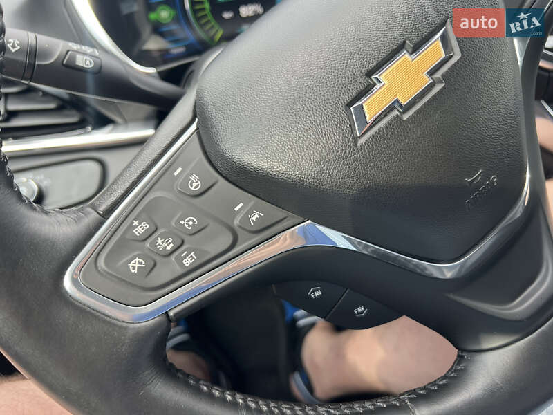 Хэтчбек Chevrolet Volt 2015 в Запорожье