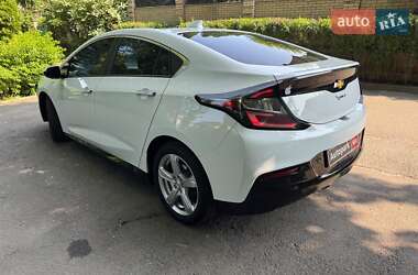 Хэтчбек Chevrolet Volt 2017 в 
