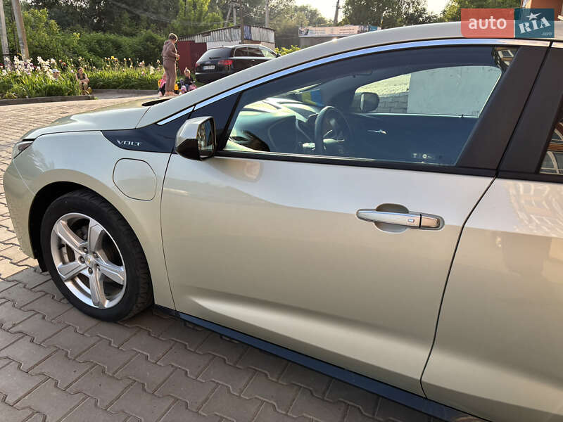 Хэтчбек Chevrolet Volt 2016 в Хмельницком