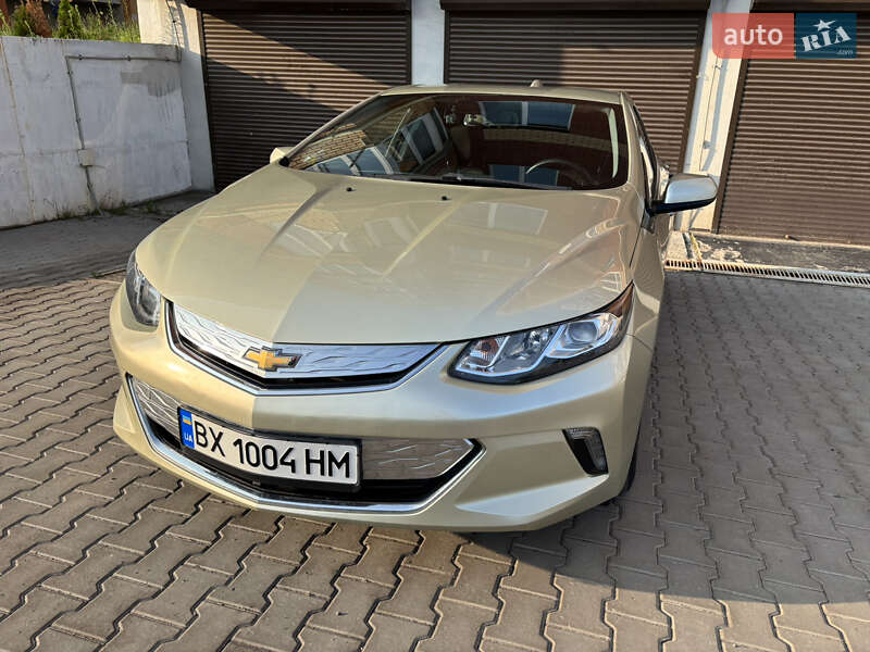 Хэтчбек Chevrolet Volt 2016 в Хмельницком